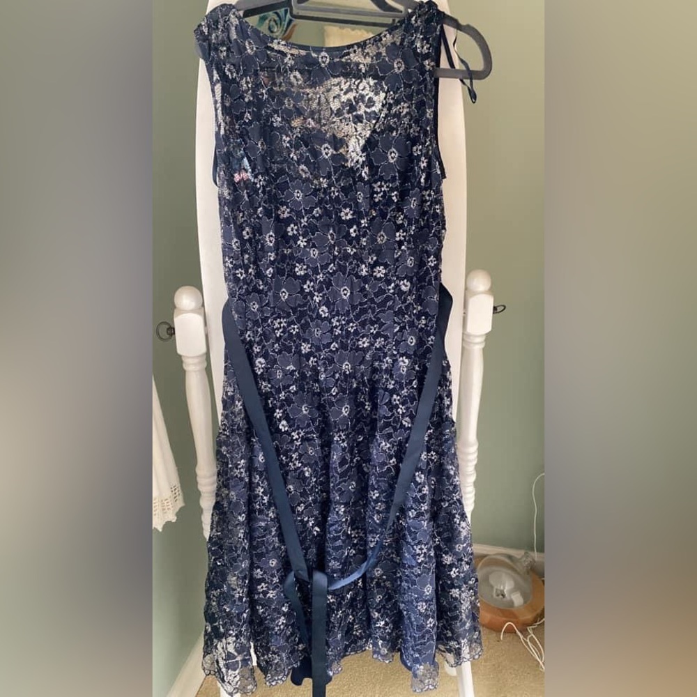 Gorgeous dress... from kohl's Size 18